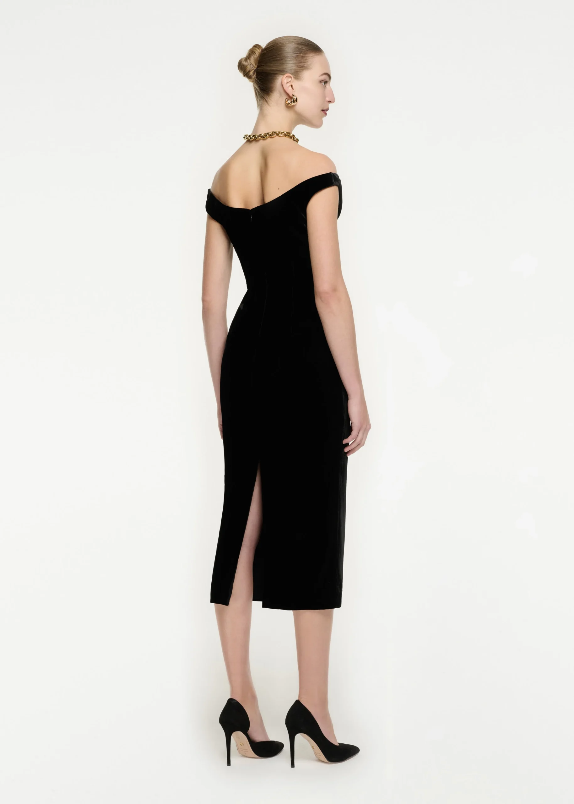 Ready To Wear|Ready To Wear Roland Mouret Off The Shoulder Velvet Midi Dress Monochrome