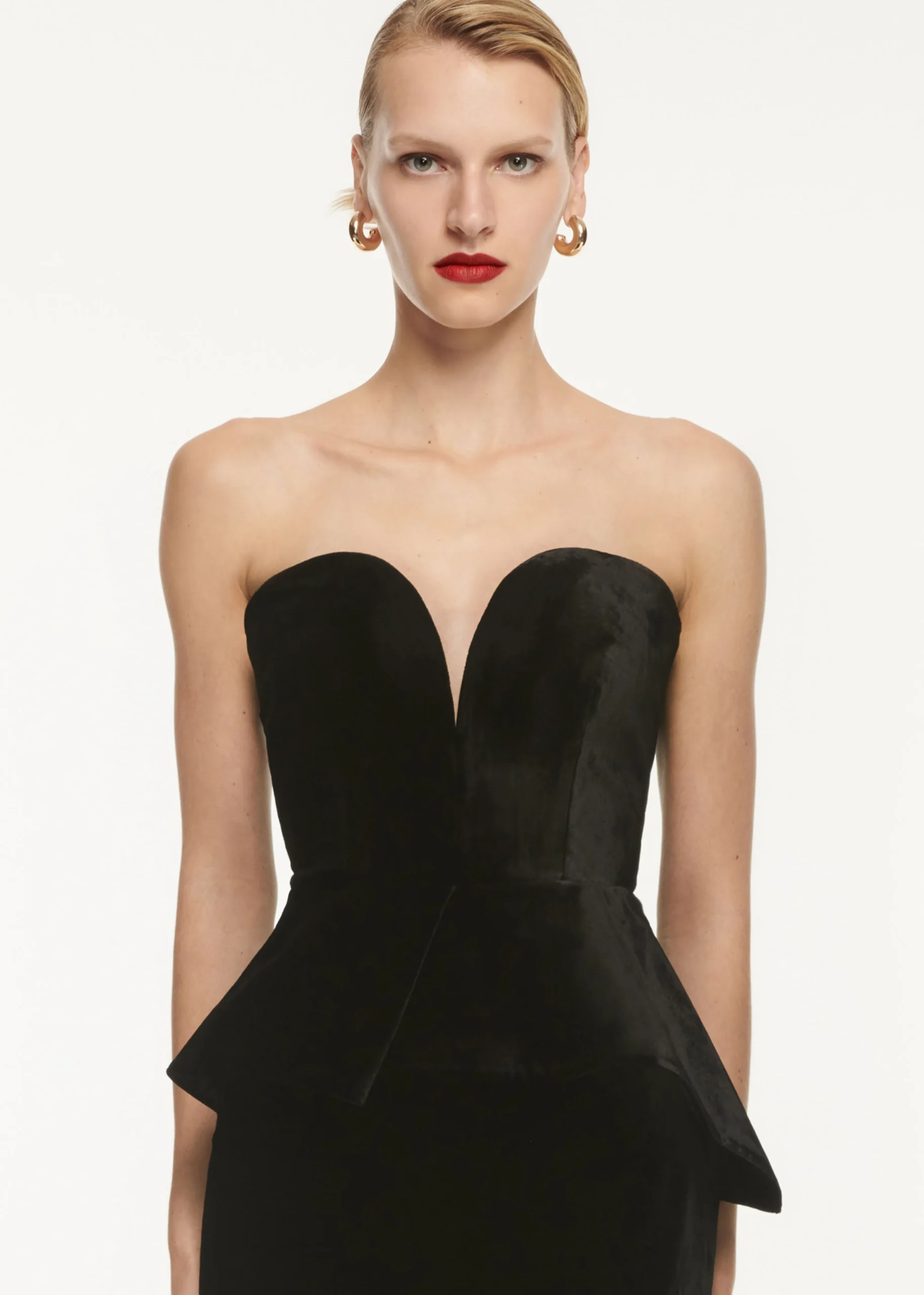 Ready To Wear|Ready To Wear Roland Mouret Strapless Velvet Peplum Gown